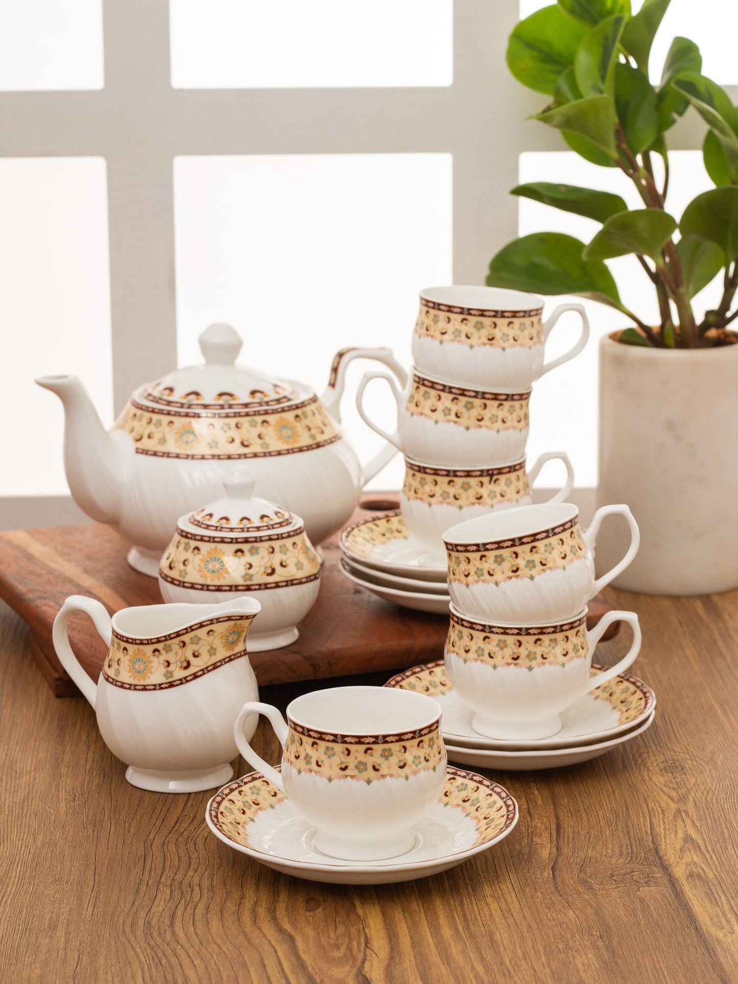 Karina Lloyds Tea Set of 15 (S365)